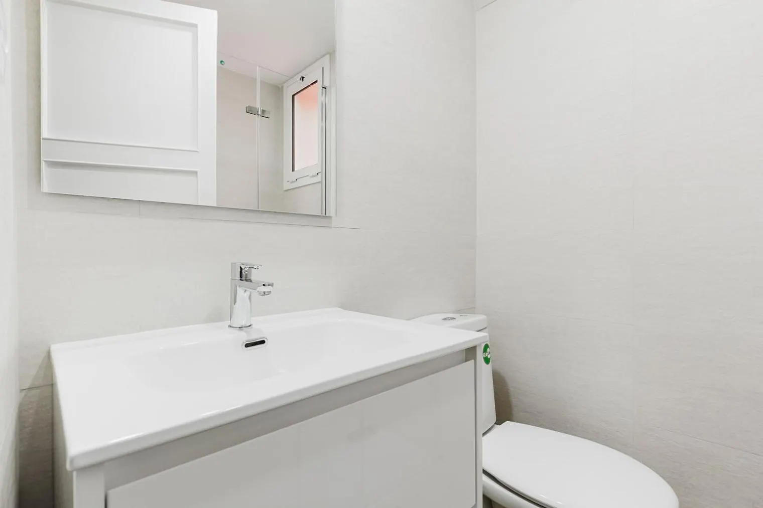 Blueground Sarria Ac Balcony Nr Pedralbes Bcn-173 Apartment Barcelona