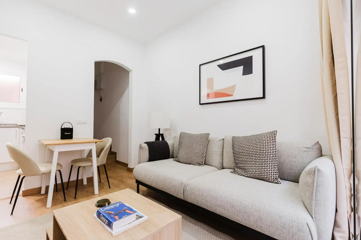 Blueground Sarria Ac Balcony Nr Pedralbes Bcn-173 Apartment Barcelona